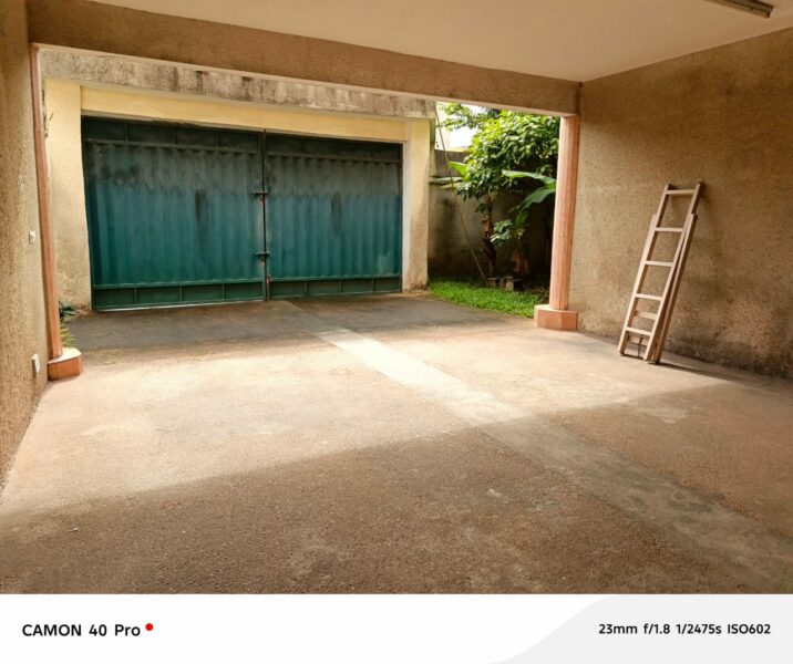 Location d'une Villa duplex de 10n pièces sur Cocody