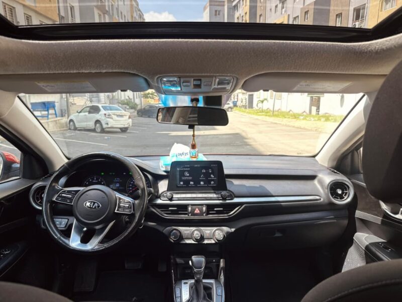 Location d'une berline Kia forte