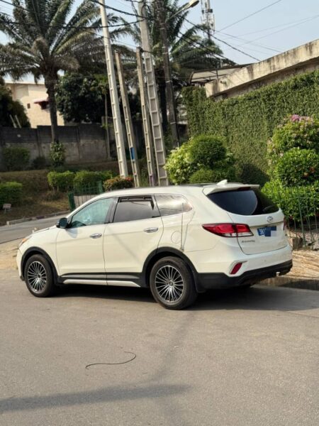 Location de Hyundai Santa Fe Ultimate