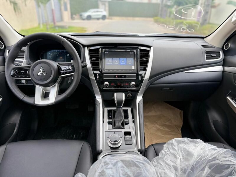 Location de Mitsubishi Montero sport