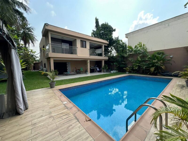 Location de Villa duplex de 5 pièces sur Cocody Riviera 3