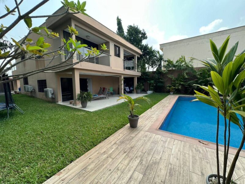 Location de Villa duplex de 5 pièces sur Cocody Riviera 3