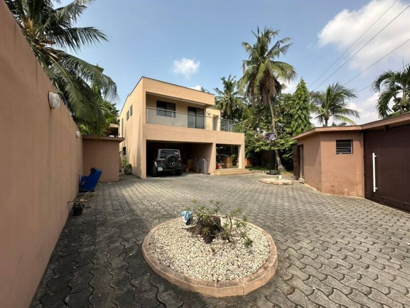 Location de Villa duplex de 5 pièces sur Cocody Riviera 3