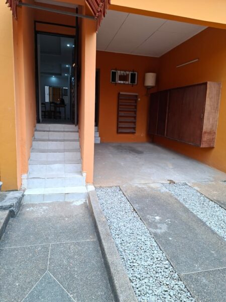 Location de Villa duplex de 5 pièces sur Angré 7ème tranche