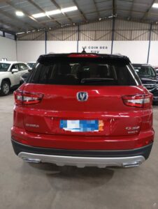 Location de SUV Changan rouge