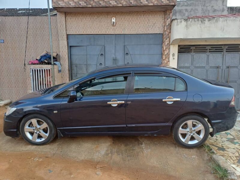 Location d'une Honda Civic 2010