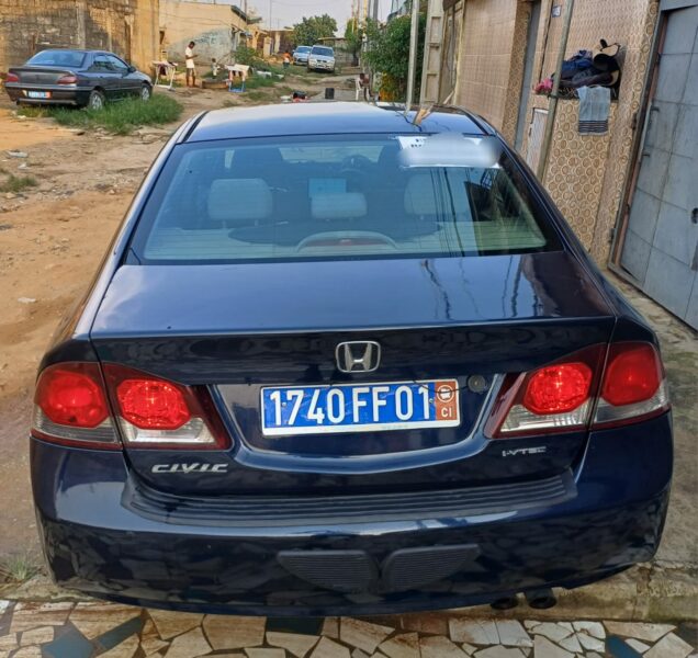 Location d'une Honda Civic 2010