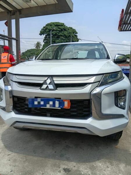 Location de Mitsubishi L200 4X4