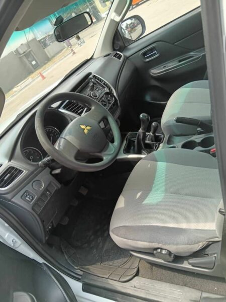 Location de Mitsubishi L200 4X4