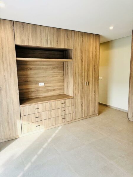 Location d'un appartement de 7 pièces sur Cocody deux plateaux Vallon