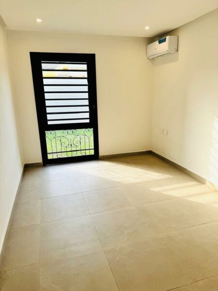 Location d'un appartement de 7 pièces sur Cocody deux plateaux Vallon