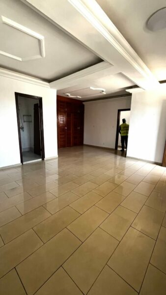 Location d'un Duplex de 5 pièces sur Angré 8ème tranche