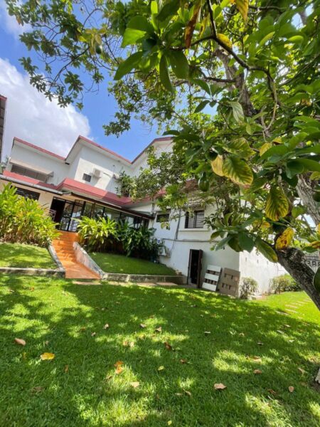 Location de Villa Duplex de 8 pièces sur Cocody Deux Plateaux