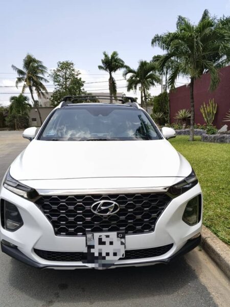 Location d'un SUV Hyundai Santafe 2020