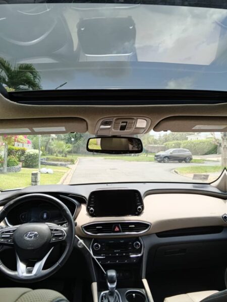 Location d'un SUV Hyundai Santafe 2020