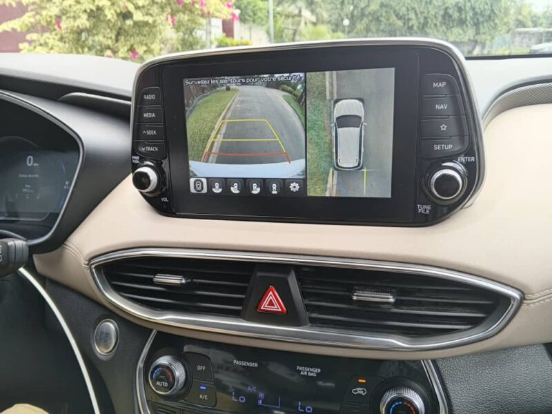 Location d'un SUV Hyundai Santafe 2020