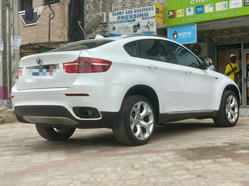 Location d'une BMW X6 2012