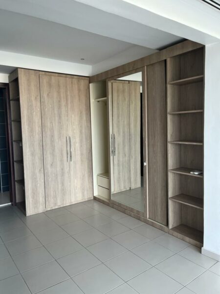 Location d'une Villa Duplex de 9 pièces sur Angré