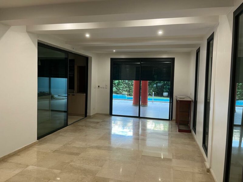 Location d'une Villa Duplex de 9 pièces sur Angré