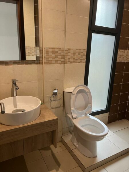 Location d'une Villa Duplex de 9 pièces sur Angré