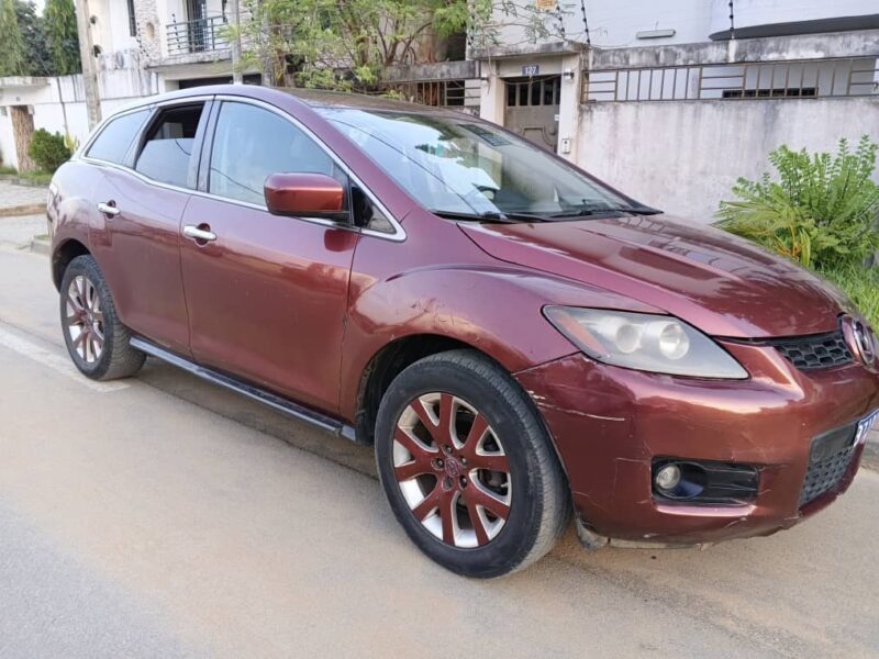 Location d'un SUV Mazda CX7 2007