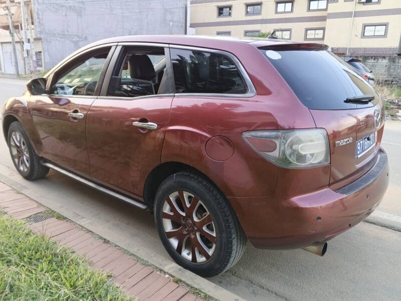Location d'un SUV Mazda CX7 2007