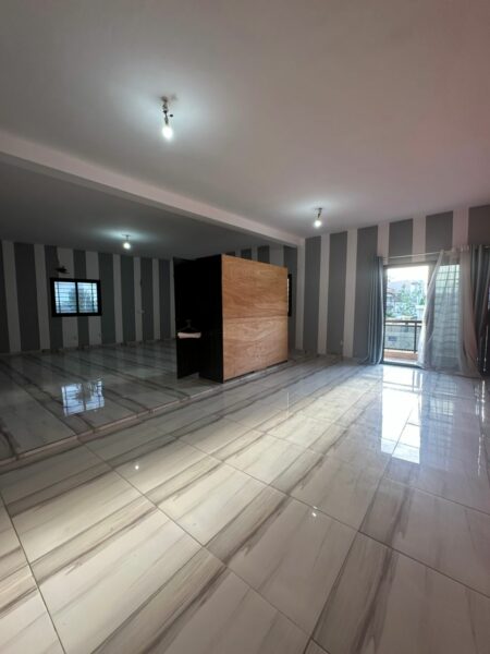 Location d'une superbe Villa Duplex de 8 pièces sur Riviera