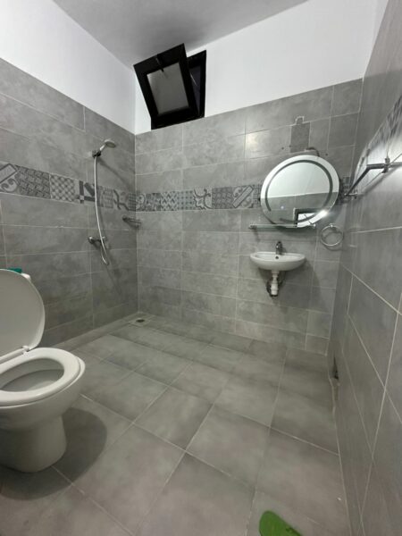 Location d'une superbe Villa Duplex de 8 pièces sur Riviera