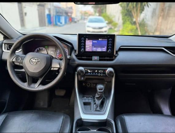 Location d'un SUV Toyota RAV4