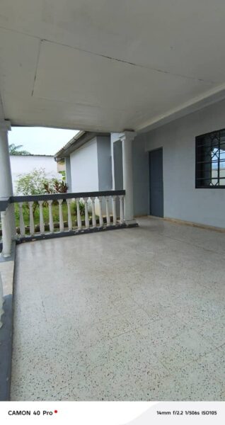 Location de Villa basse de 5 pièces sur Riviera 3