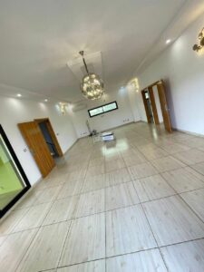 Location d'une Villa Triplex à Angré Nouveau Chu