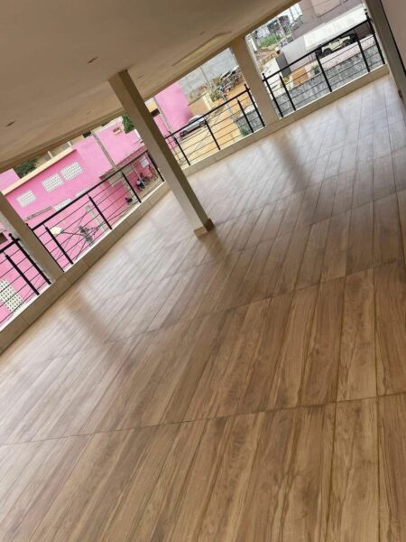 Location d'une Villa Triplex à Angré Nouveau Chu