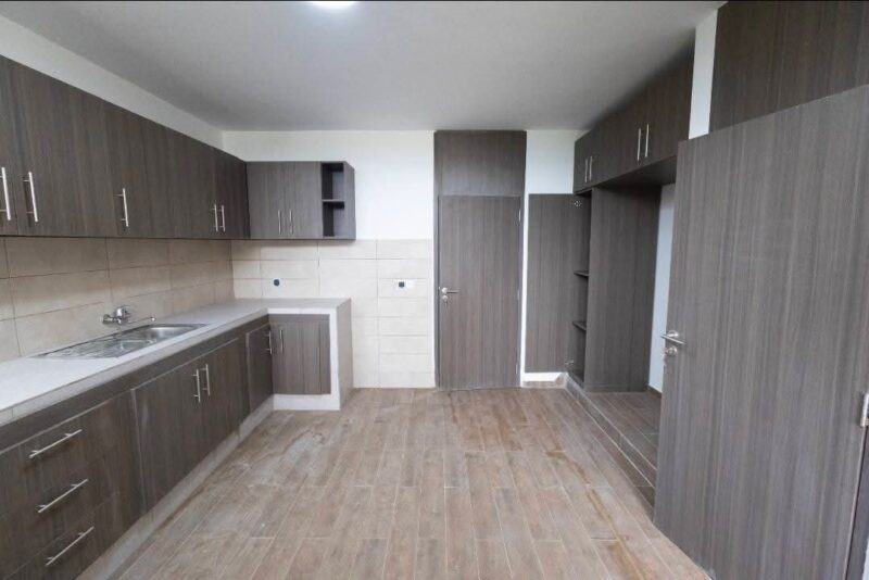 Location d'un appartement de 4 pièces sur Cocody Golf