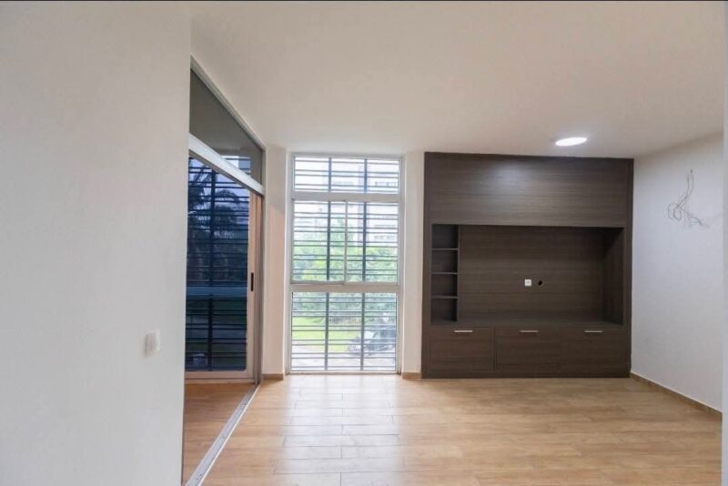 Location d'un appartement de 4 pièces sur Cocody Golf