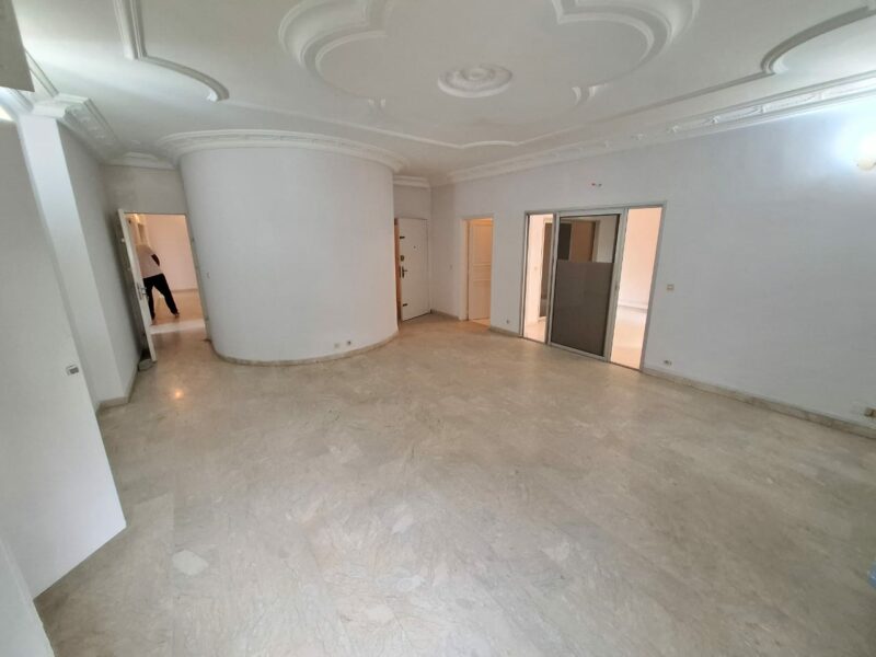 Location d'une Villa très spacieuse avec jardin