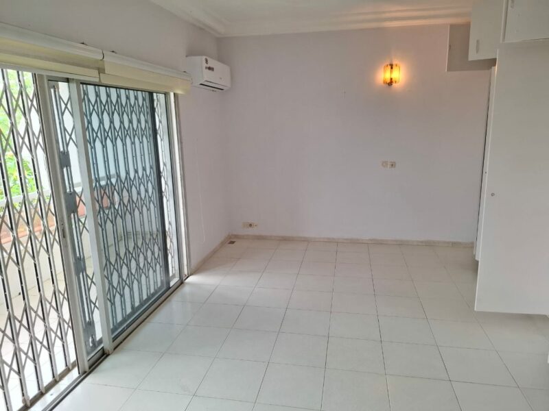 Location d'une Villa très spacieuse avec jardin