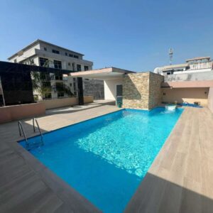 Location d'une Villa triplex de 8 pièces sur Riviera Attoban