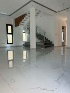 Location d'un duplex de 5 pièces sur Cocody Abata