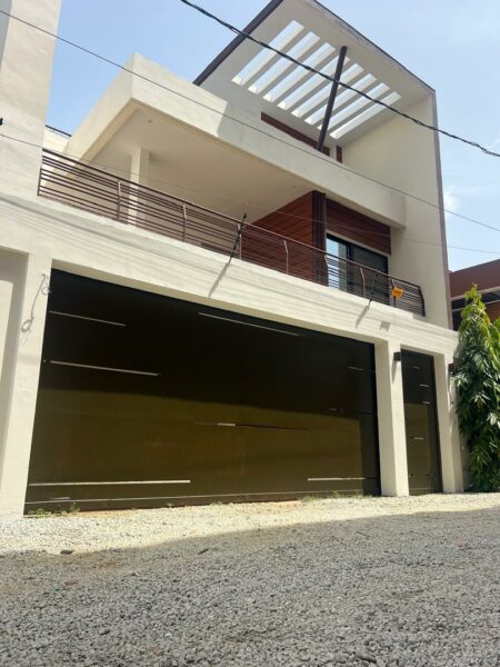 Location d'un duplex de 5 pièces sur Cocody Abata