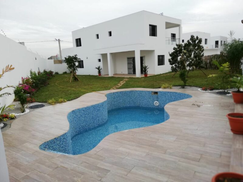 Location de Villa duplex 8 pièces sur Cocody Angré Gestoci