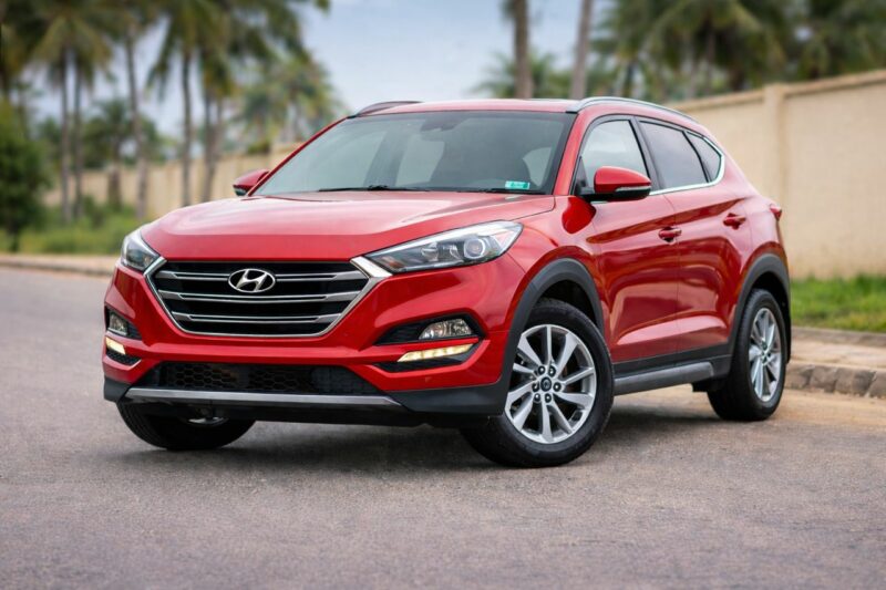 Location de Hyundai Tucson Rouge sur Abidjan