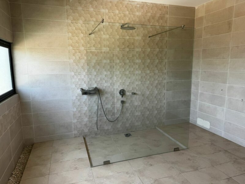 Location d'une Villa duplex de 8 pièces M'badon