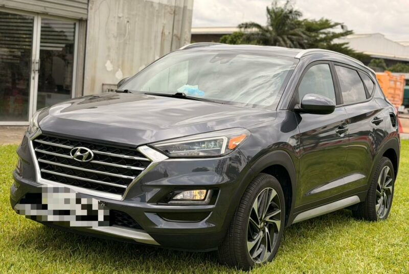 Location d'une Hyundai Tucson sur Abidjan