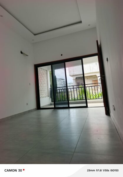 Location d'une villa Duplex de 4 pièces sur Cocody Faya