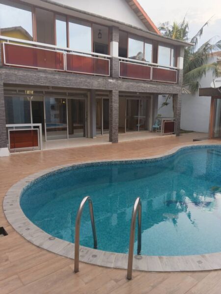 Location d'appartement meublée de 4 pièces sur Riviera Golf