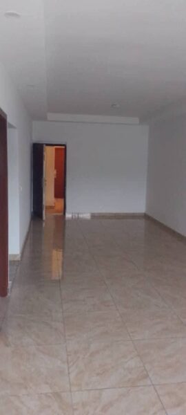 Location d'un appartement de 3 pièces haut standing sur Deux plateaux