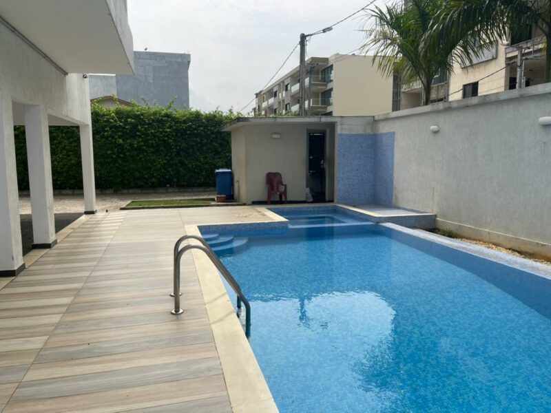 Location d'un appartement meublé de 4 pièces sur Riviera Golf