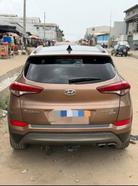 Location d'un Hyundai Tucson sur Abidjan