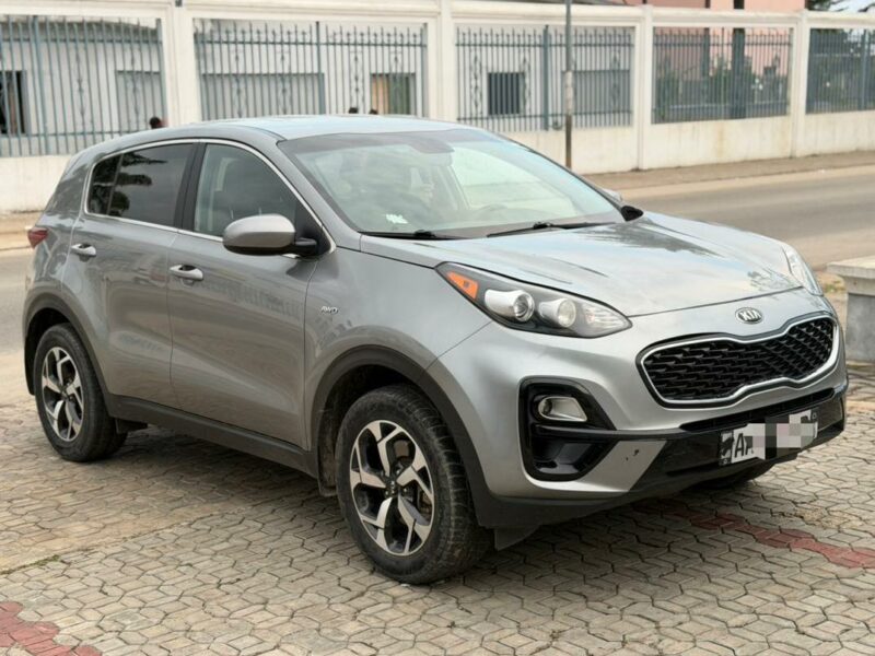 Location d'un Kia Sportage sur Abidjan