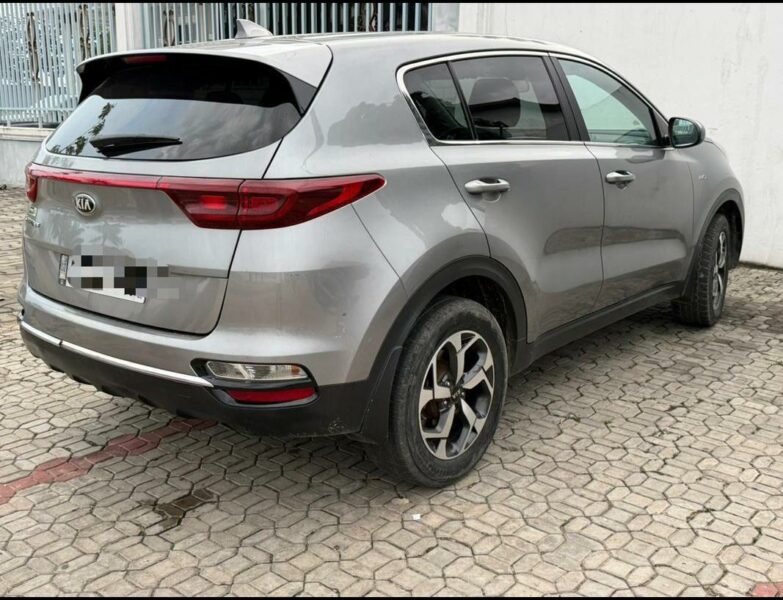 Location d'un Kia Sportage sur Abidjan